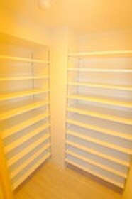 物件内観写真18　(収納)