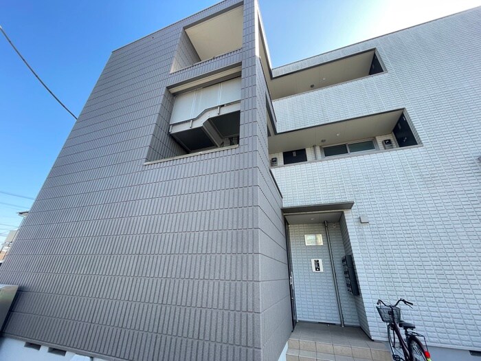 物件外観写真6　(駐輪場)