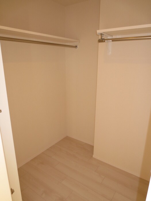 物件内観写真22　(廊下)