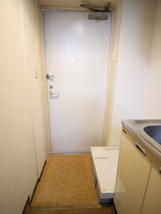 物件内観写真10　(玄関)