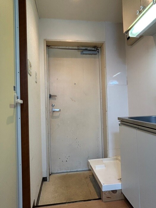 物件内観写真14　(玄関)