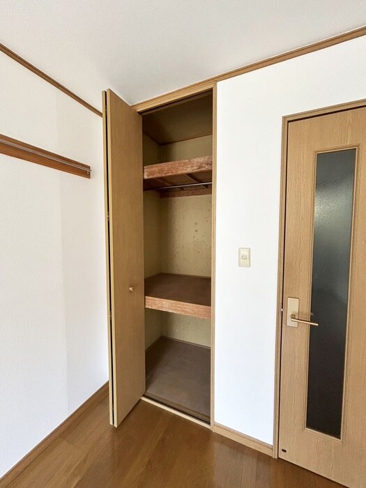 物件内観写真11　(収納)