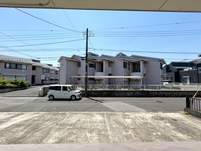 物件内観写真22　(室内からの展望)