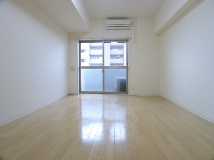 物件内観写真7　(室内からの展望)