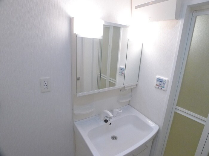 物件内観写真15　(洗面)