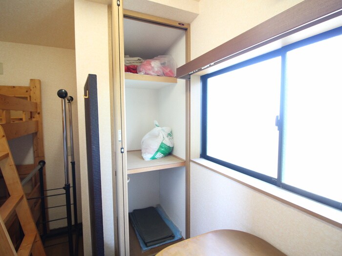 物件内観写真19　(居室)