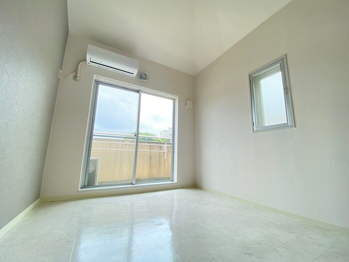 物件内観写真3　(居室)