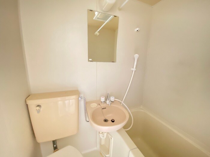 物件内観写真8　(洗面)