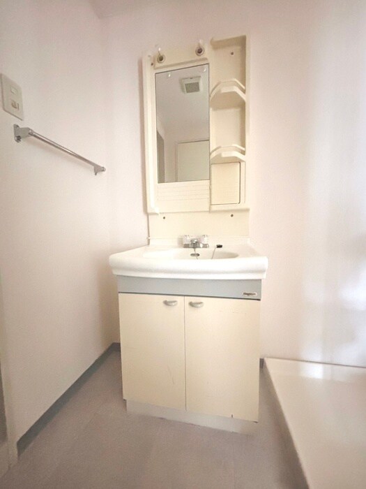 物件内観写真11　(洗面)