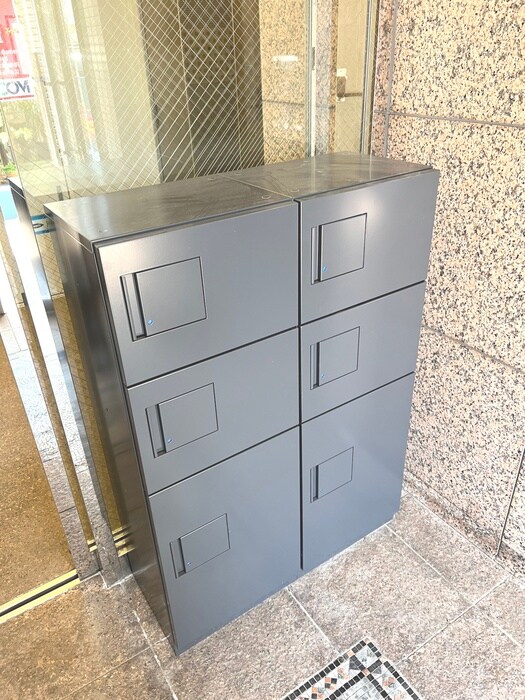 物件外観写真5　(エントランス部分)