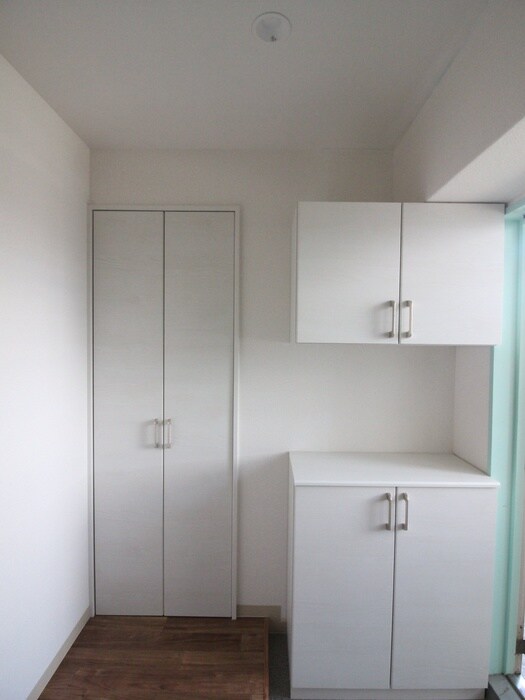 物件内観写真7　(玄関)