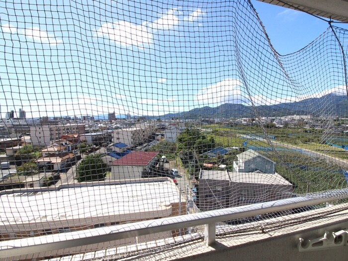 物件内観写真17　(室内からの展望)