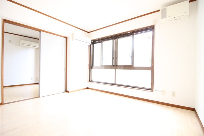 物件内観写真12　(居室)