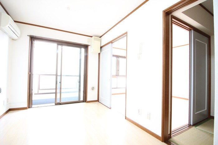 物件内観写真13　(居室)