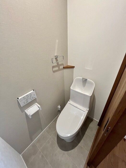 物件内観写真16　(トイレ)