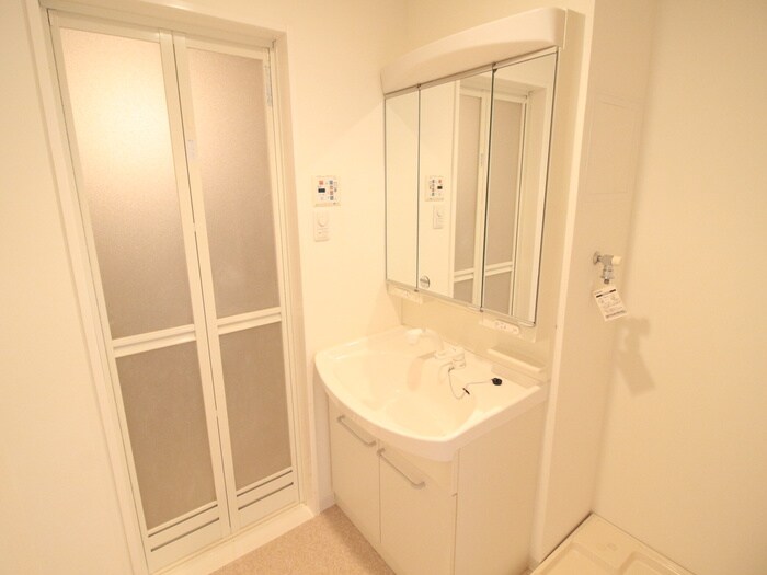 物件内観写真10　(洗面)