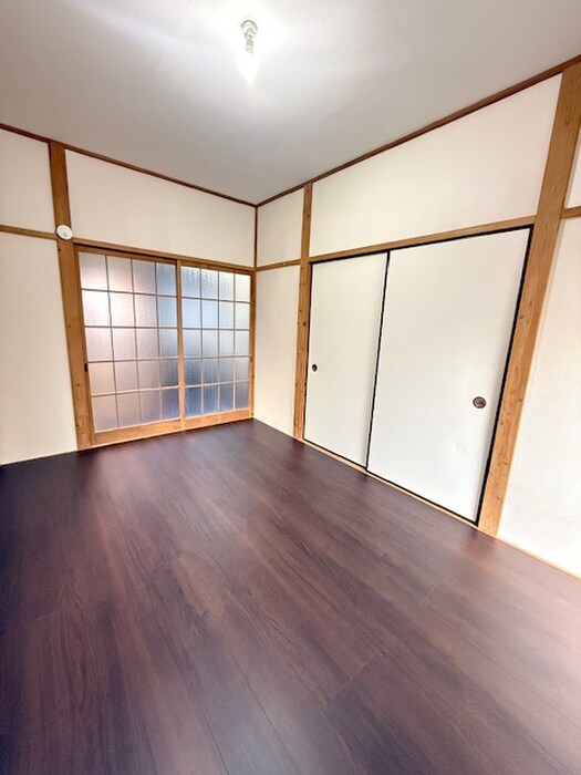 物件内観写真2　(居室)