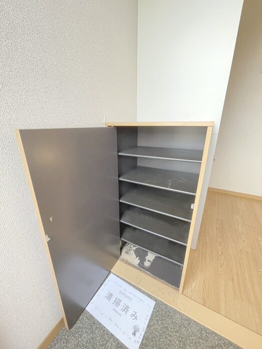 物件内観写真16　(靴箱)