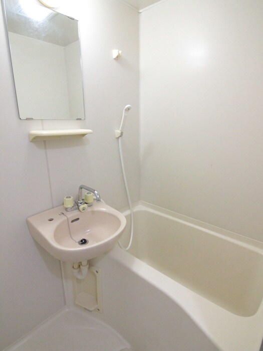 物件内観写真12　(バス／シャワールーム等)