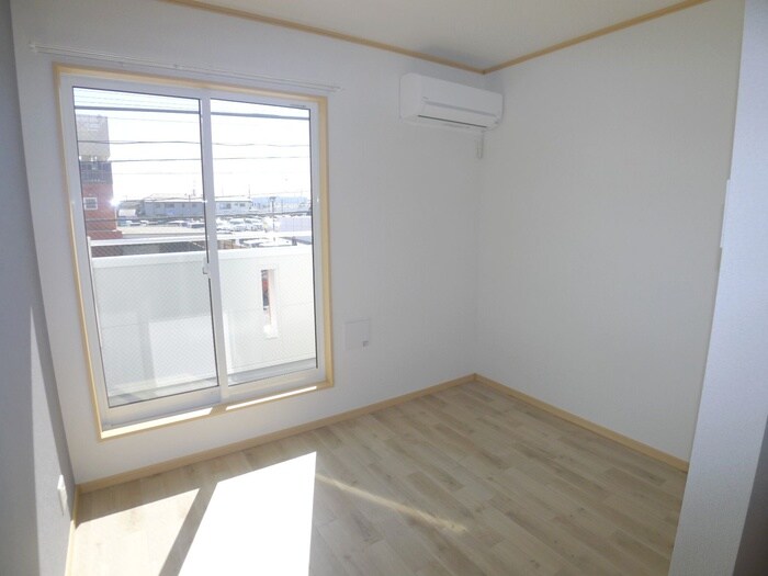 物件内観写真9　(居室)