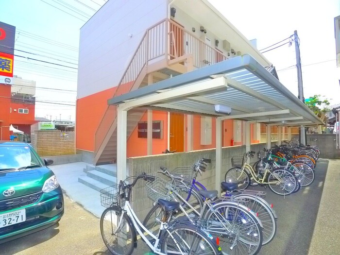 物件外観写真5　(駐輪場)