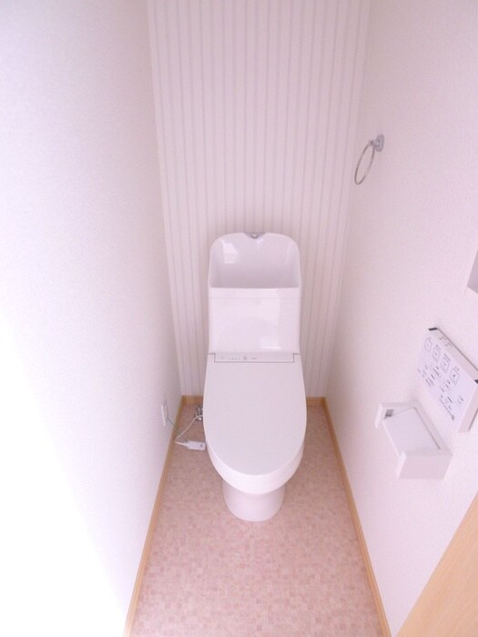 物件内観写真16　(トイレ)