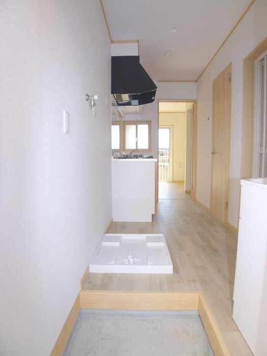 物件内観写真18　(玄関)