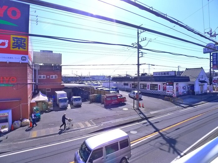 物件内観写真22　(室内からの展望)