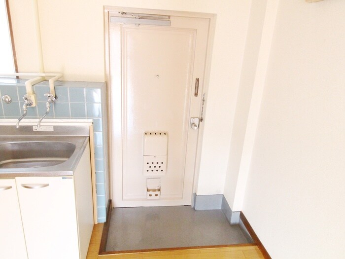 物件内観写真15　(玄関)
