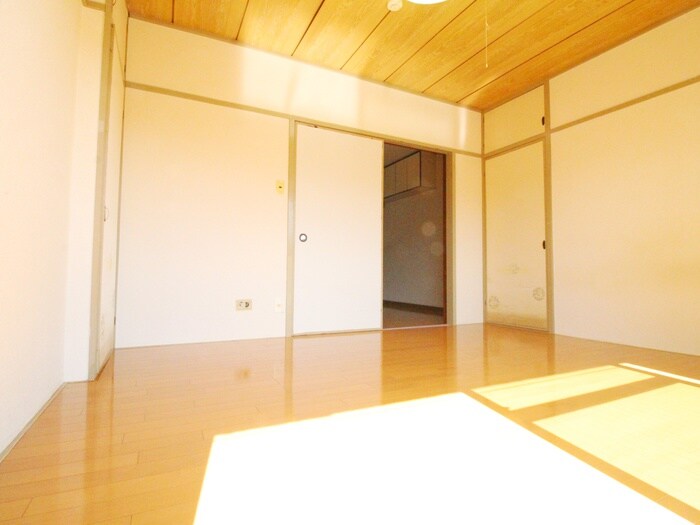 物件内観写真18　(居室)