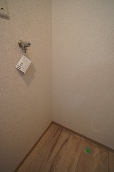 物件内観写真13　(洗濯機置場)