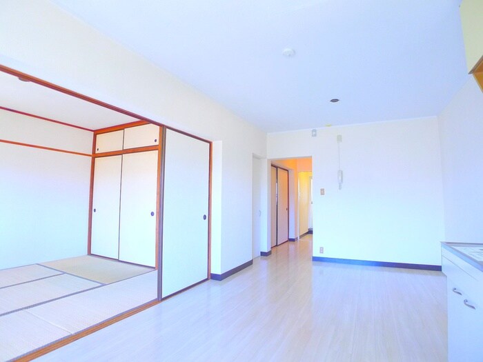 物件内観写真9　(居室)