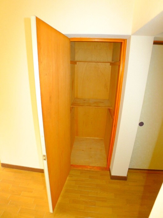 物件内観写真13　(収納)