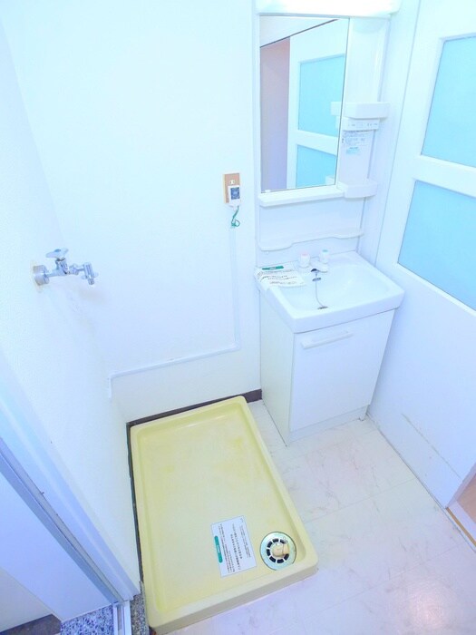 物件内観写真17　(洗濯機置場)