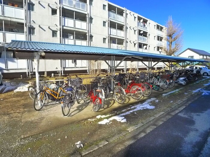 物件外観写真6　(駐輪場)