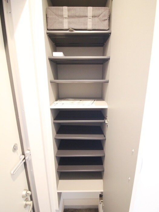 物件内観写真15　(靴箱)