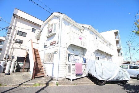 ホワイトメゾンオオクラ外観写真