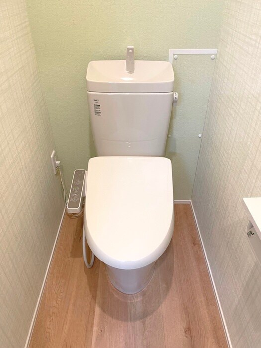 物件内観写真10　(トイレ)