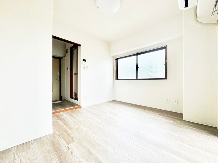 物件内観写真8　(居室)