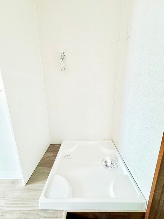 物件内観写真13　(洗濯機置場)