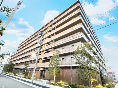 コムレジ赤羽（社会人棟）外観写真