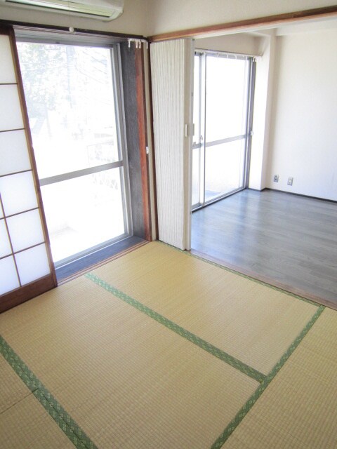 物件内観写真10　(居室)