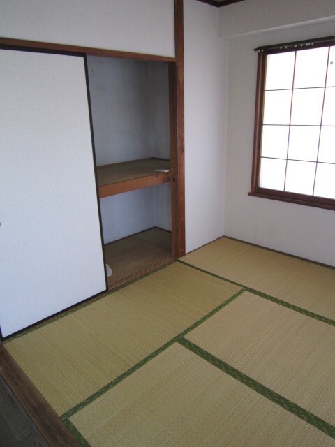 物件内観写真11　(収納)