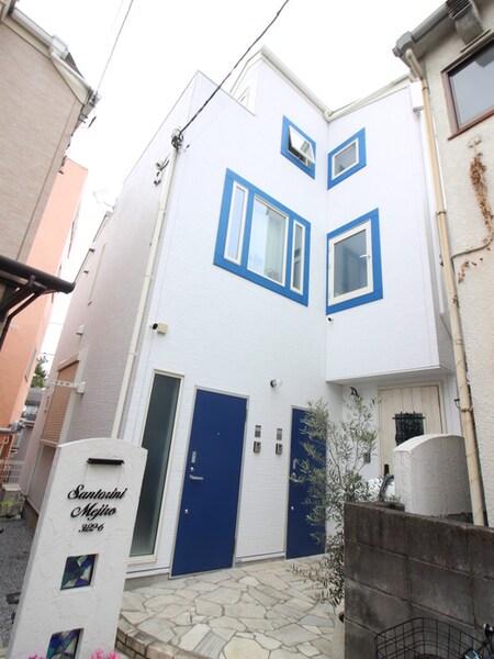 Santorini Mejiro外観写真