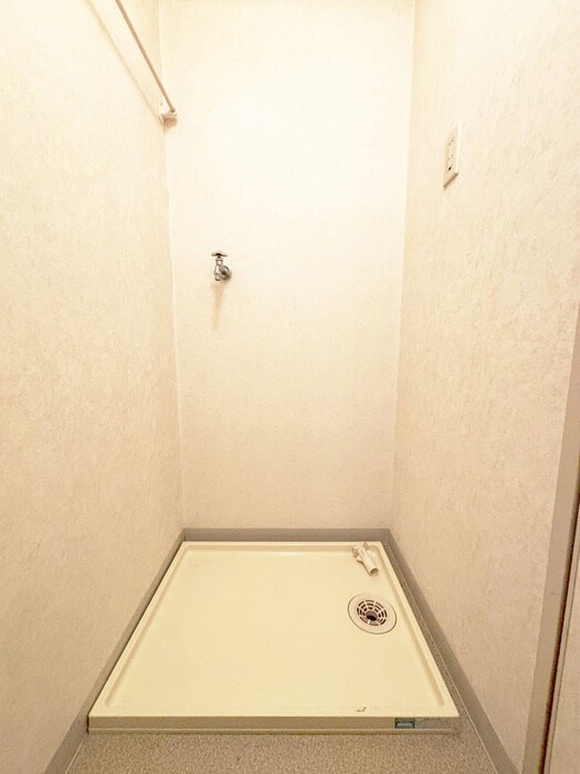 物件内観写真13　(洗濯機置場)