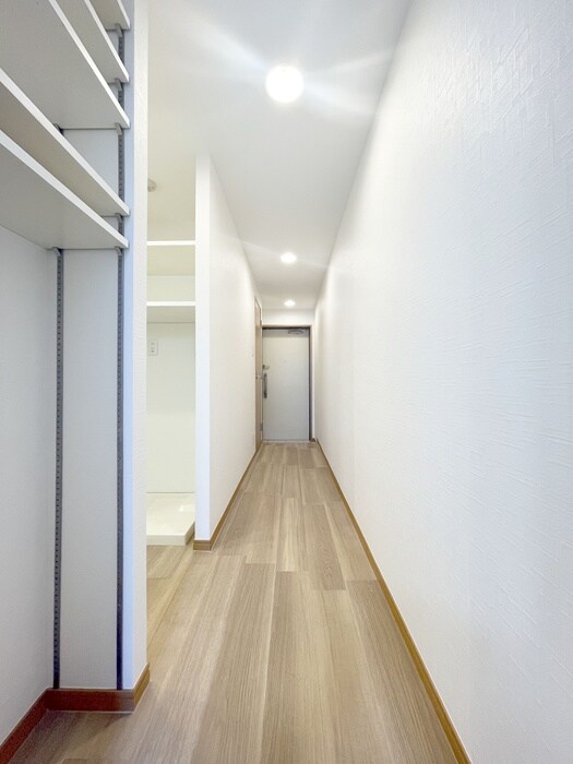 物件内観写真18　(廊下)