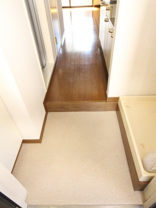 物件内観写真17　(玄関)