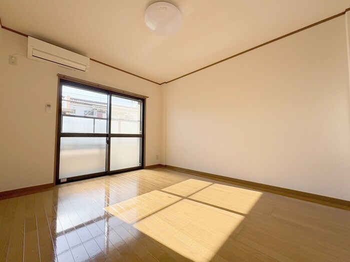 物件内観写真7　(居室)