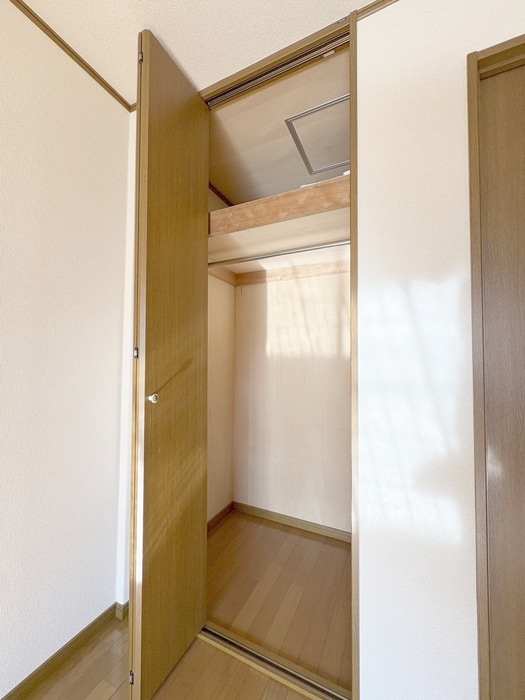 物件内観写真12　(収納)