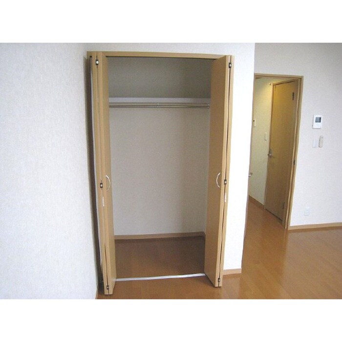 物件内観写真10　(収納)